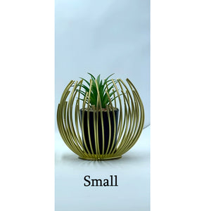 Artisan Crafted High-Quality Metal Alloy Sphere Planter For Elegant Room Decor